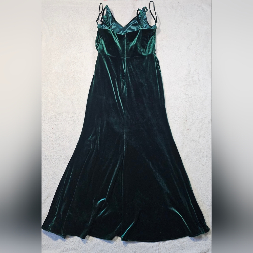 Revelry Rory Velvet Dress Size 12 - Picture 7 of 10